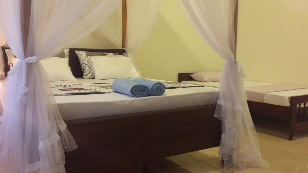 Golden Beach Rest Hotel Tangalle Exterior foto