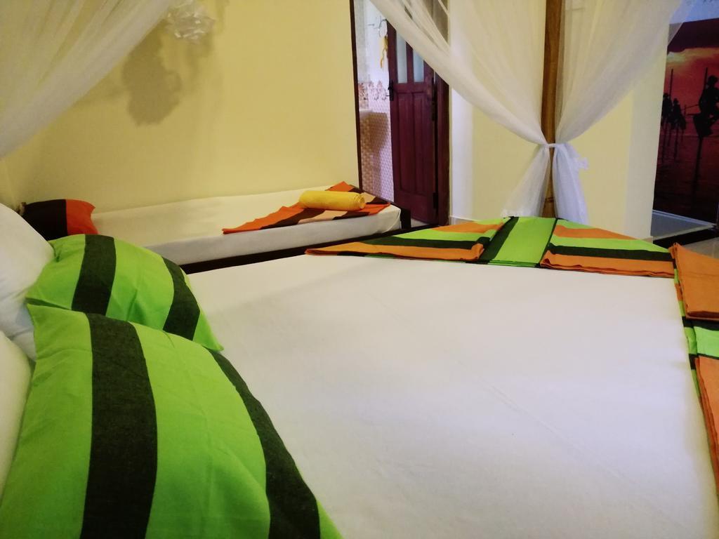 Golden Beach Rest Hotel Tangalle Exterior foto